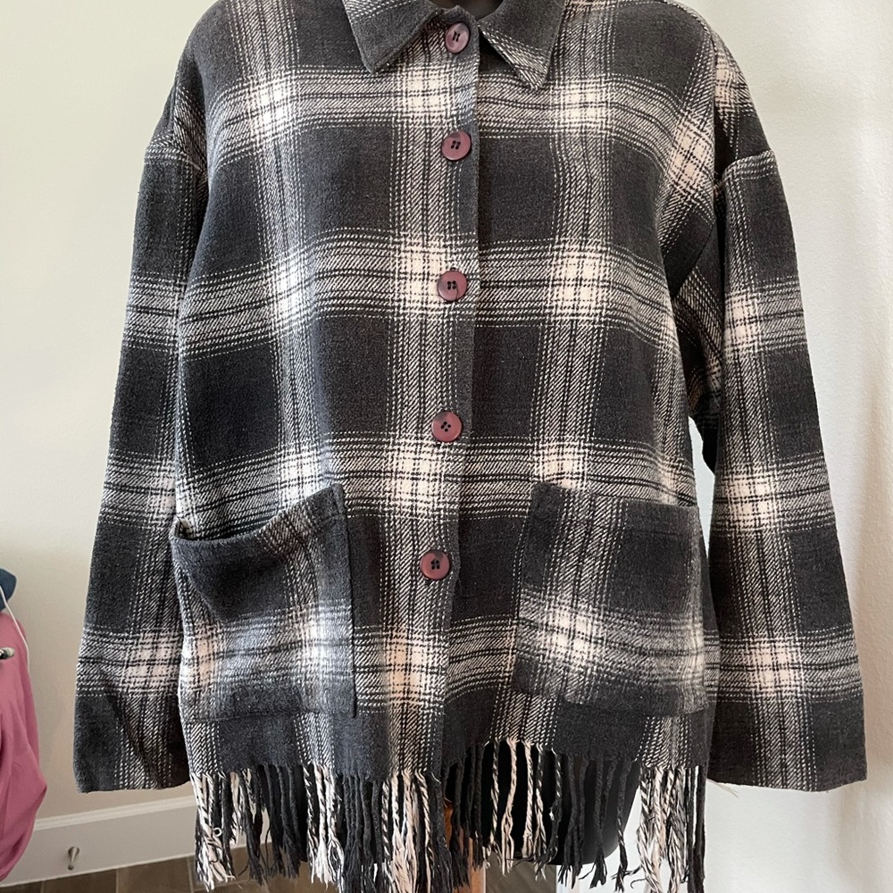 NY Style thick black and white flannel button shirt with fringe